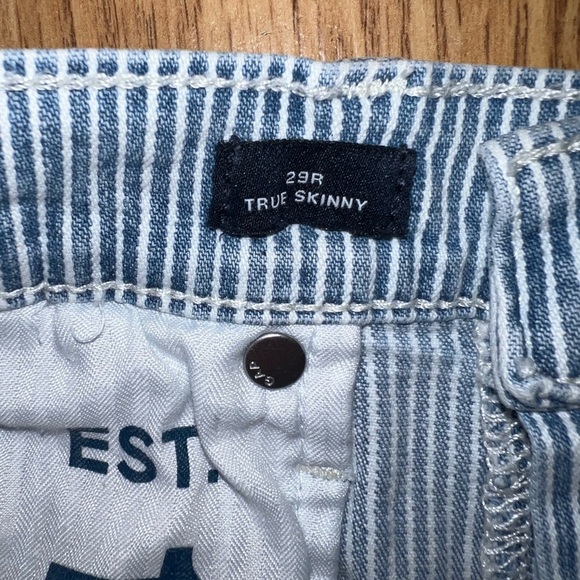 GAP Striped Jeans - Picture 6 of 6